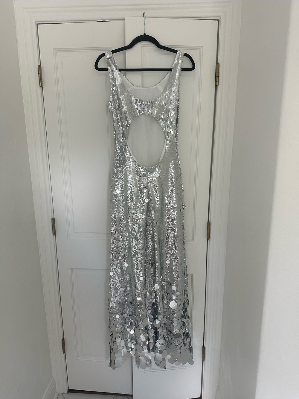 Silver Sequin Gown - Elegant Sparkle - Picture 5 of 8